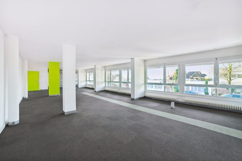 161m² office