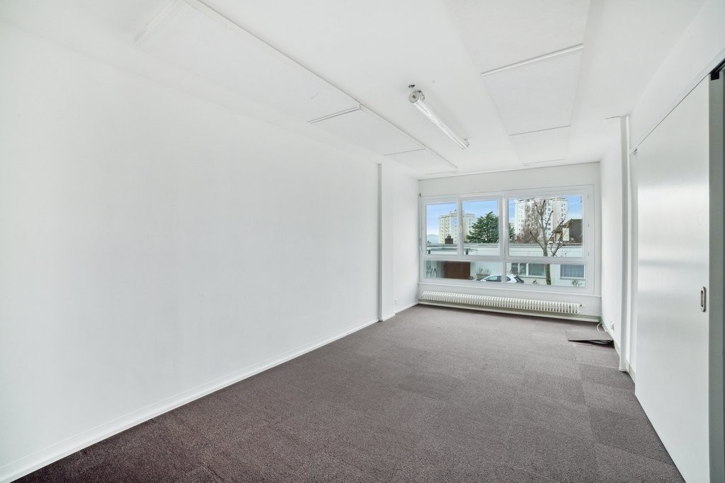 161m² office