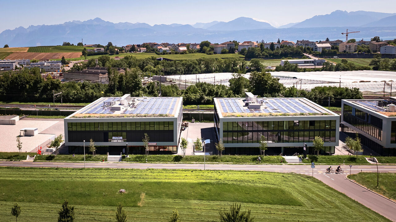 451m² commercial, photo 1 sur 8