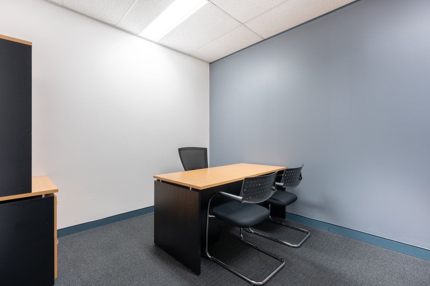 Office, photo 1 sur 10