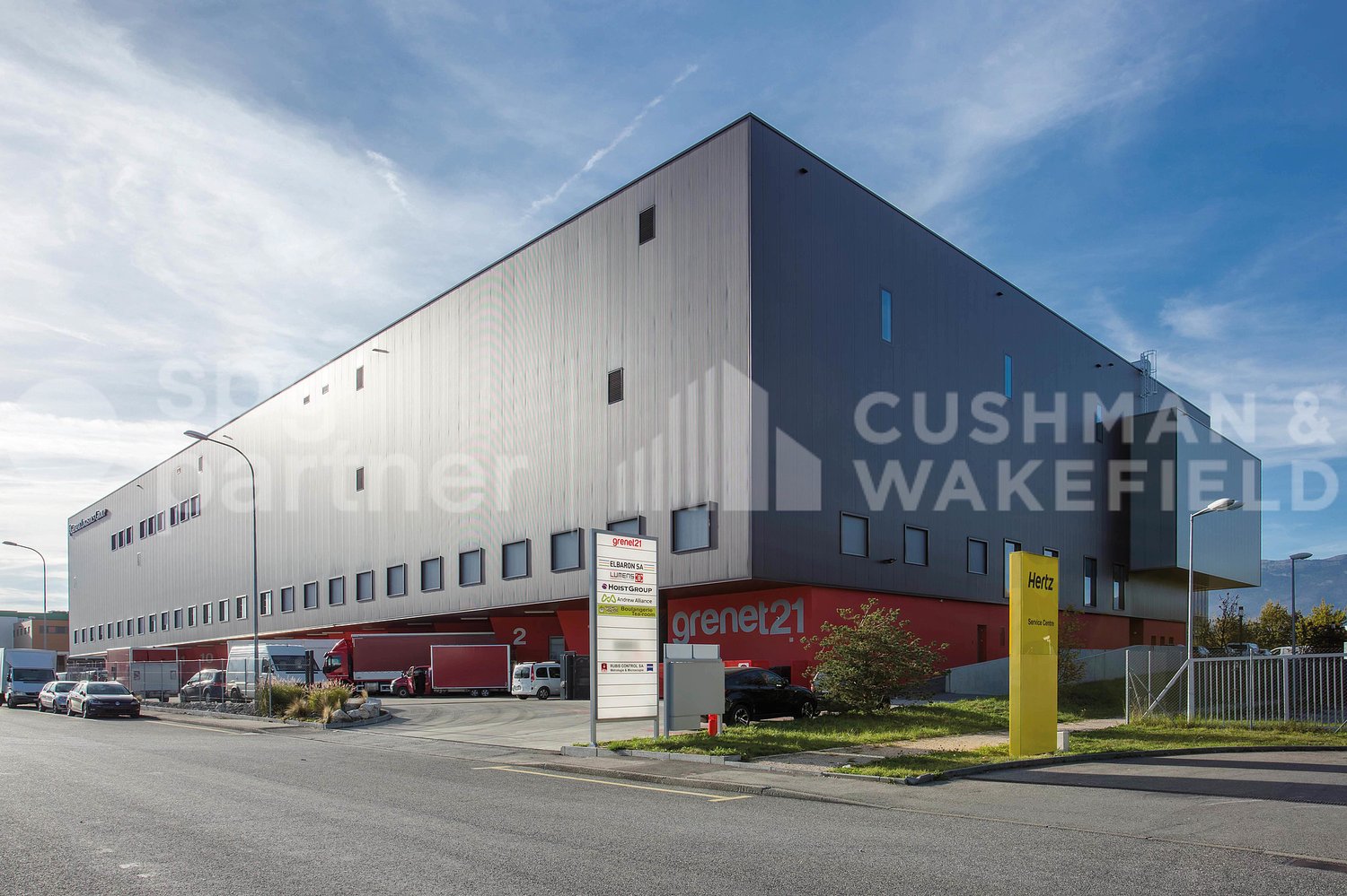 6500m² storage room