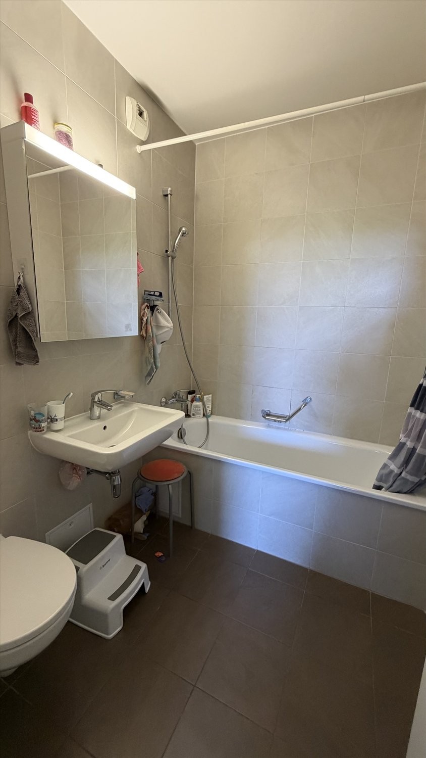 6 rooms apartment