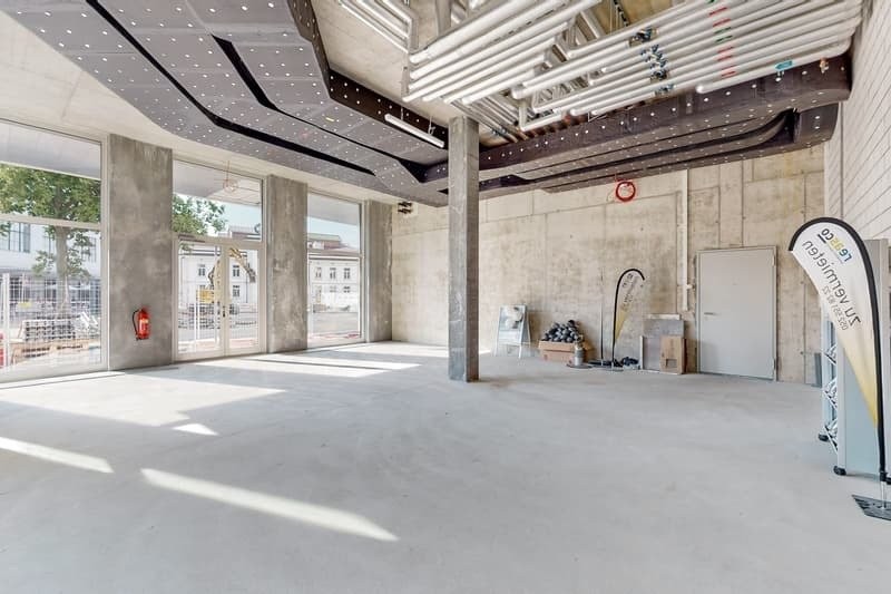 84m² commercial, photo 4 sur 6