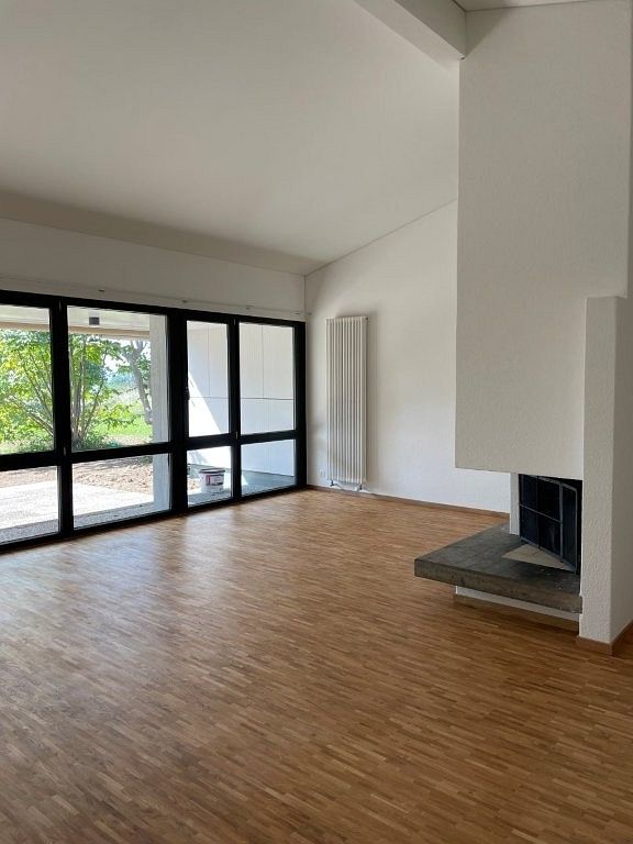 5 rooms apartment