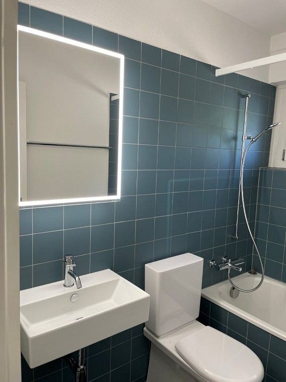 5 rooms apartment