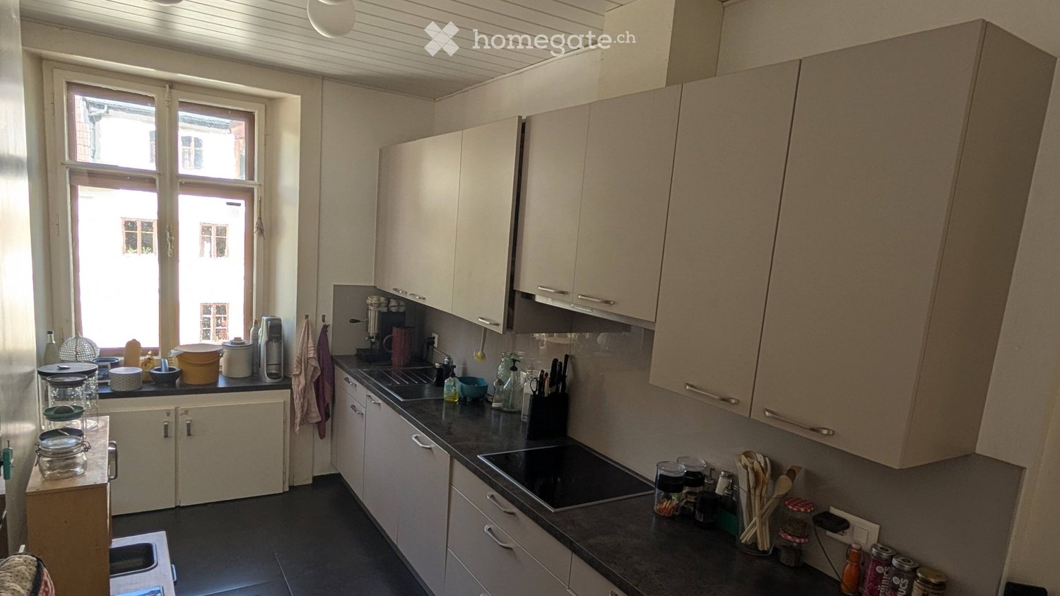 6 rooms apartment