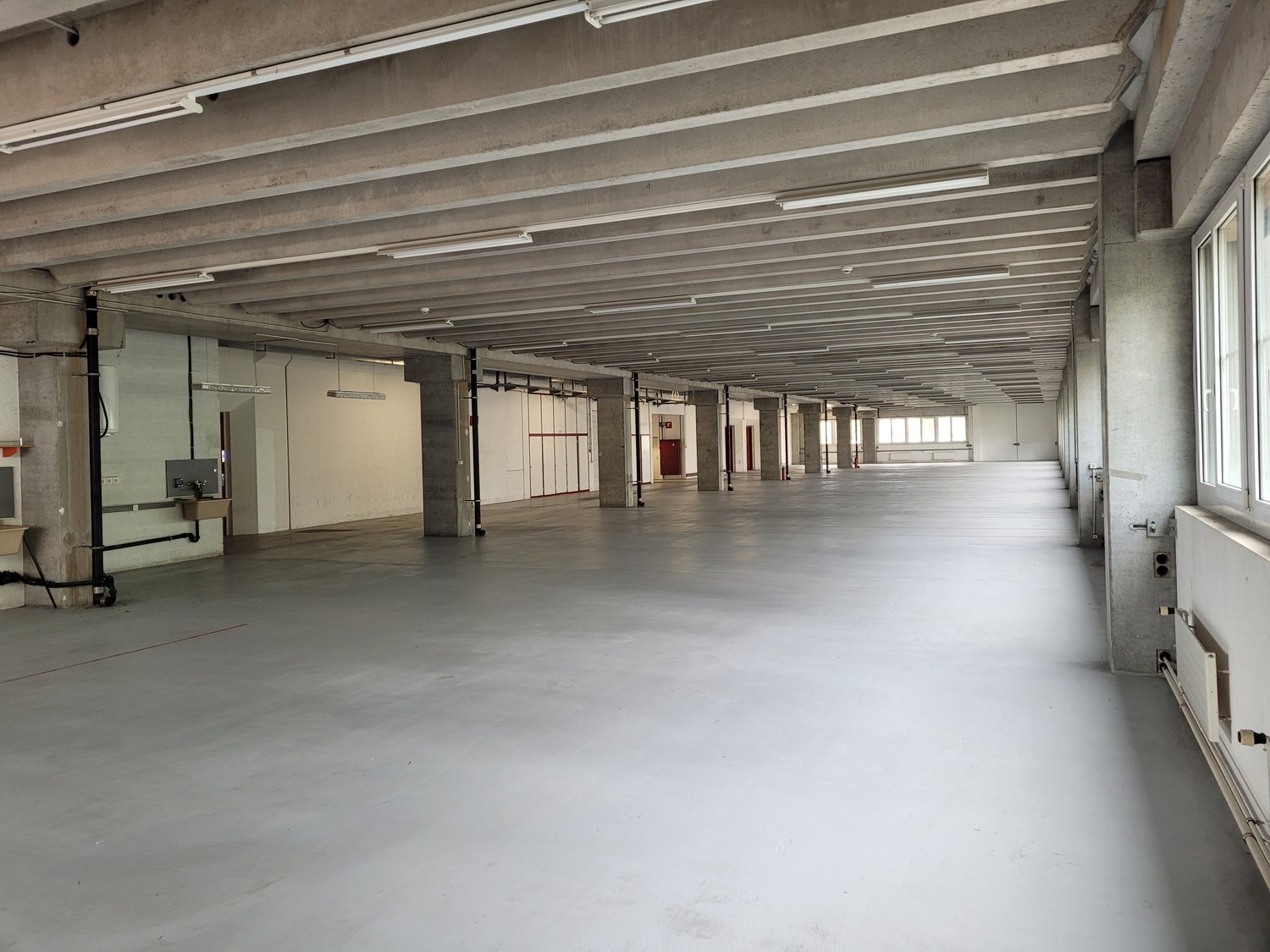 77m² industrial object