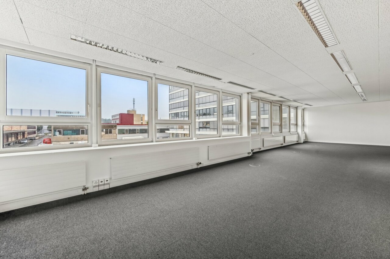 142m² bureau, photo 4 sur 8