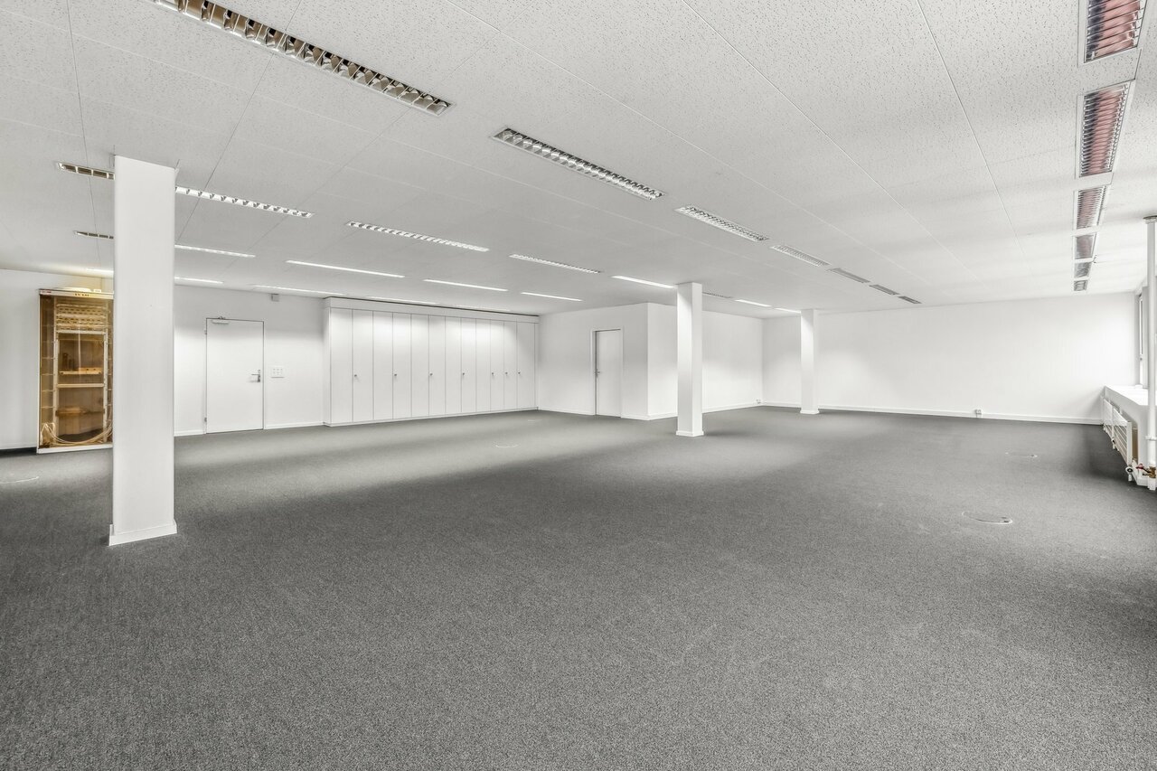 142m² bureau, photo 6 sur 8