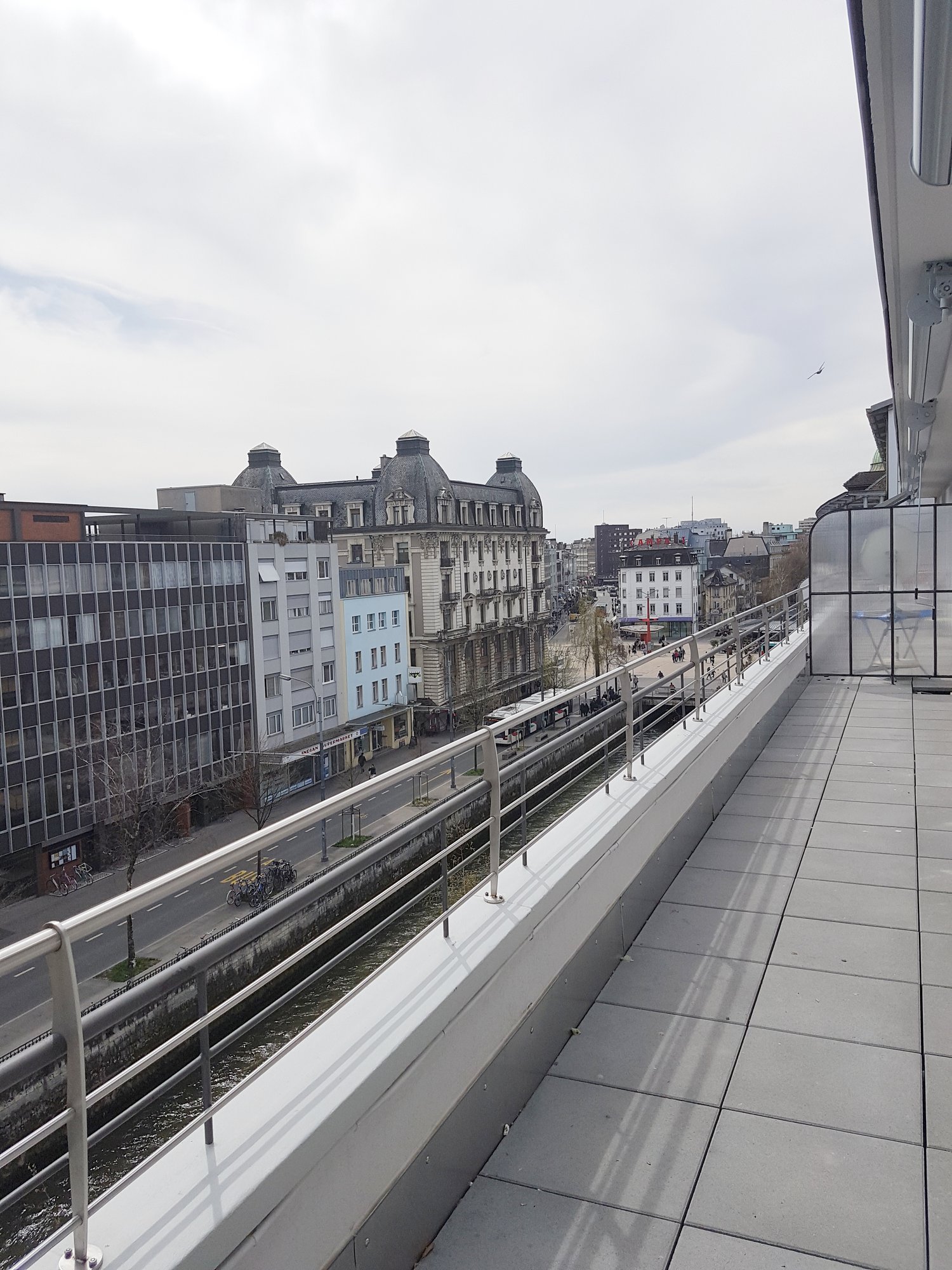 Appartement en attique de 2 ½ pièces, photo 2 sur 10
