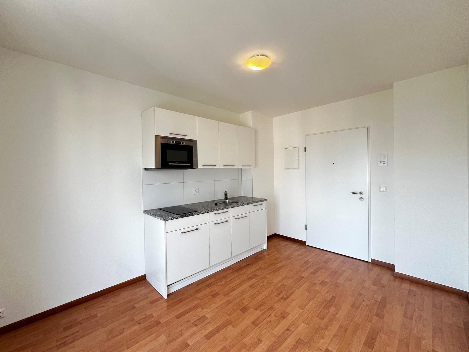Appartement de 2 ½ pièces, photo 2 sur 8