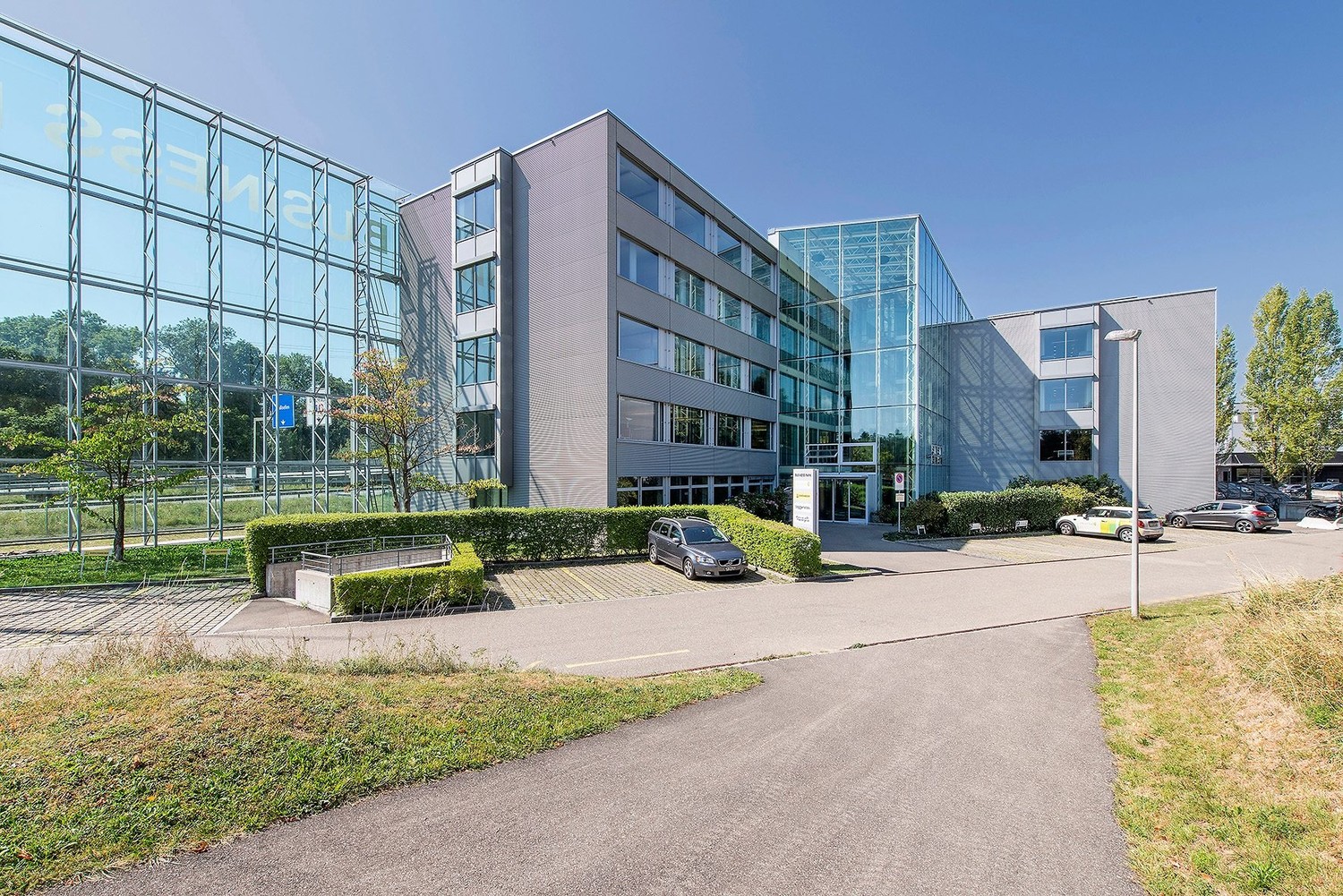 402m² bureau, photo 1 sur 10