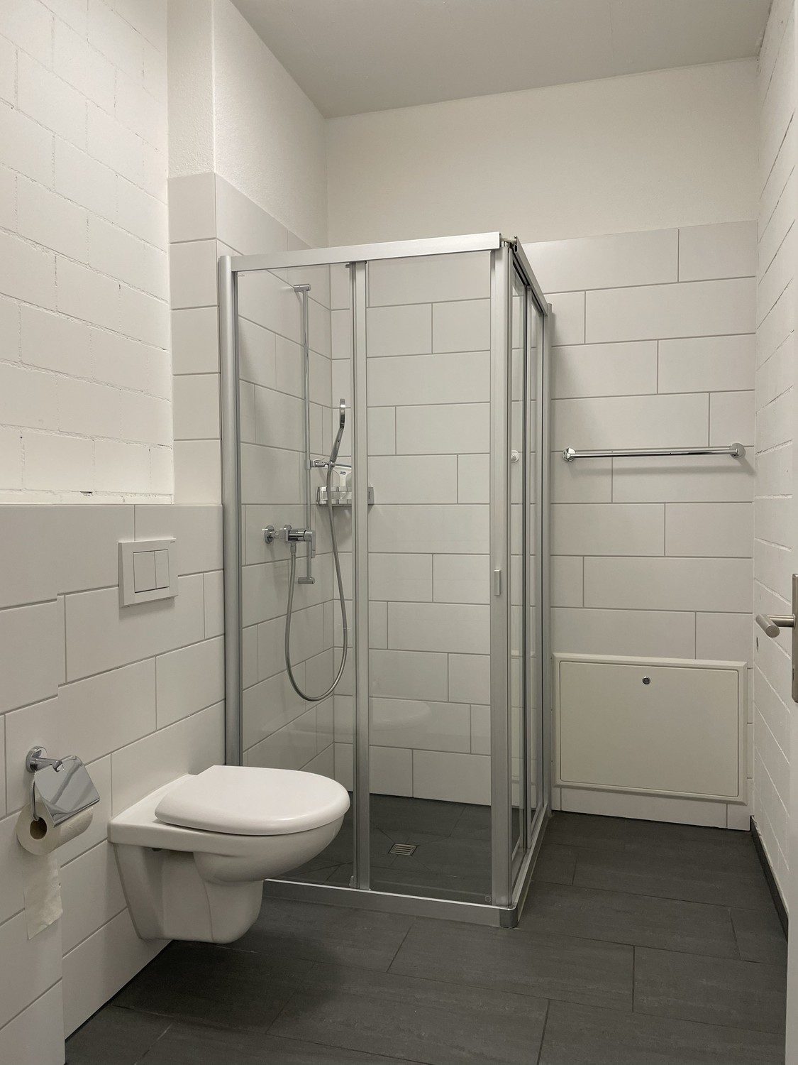 82m² office