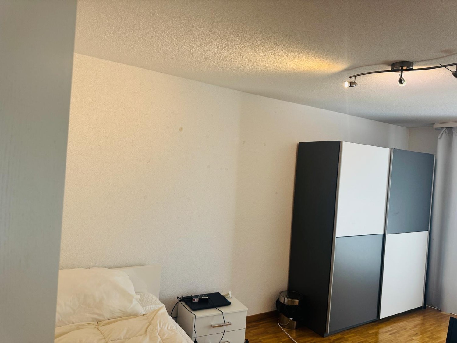 Chambre en colocation, photo 1 sur 5