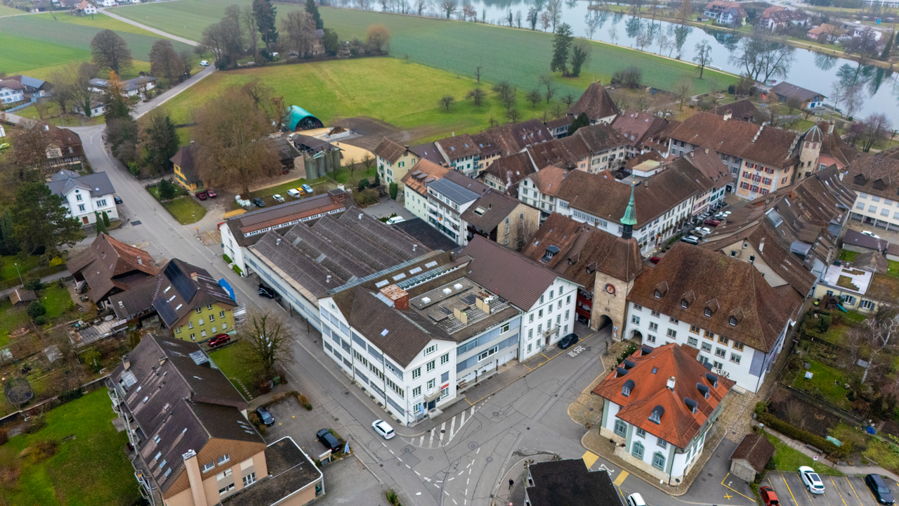 100m² commercial, photo 1 sur 9