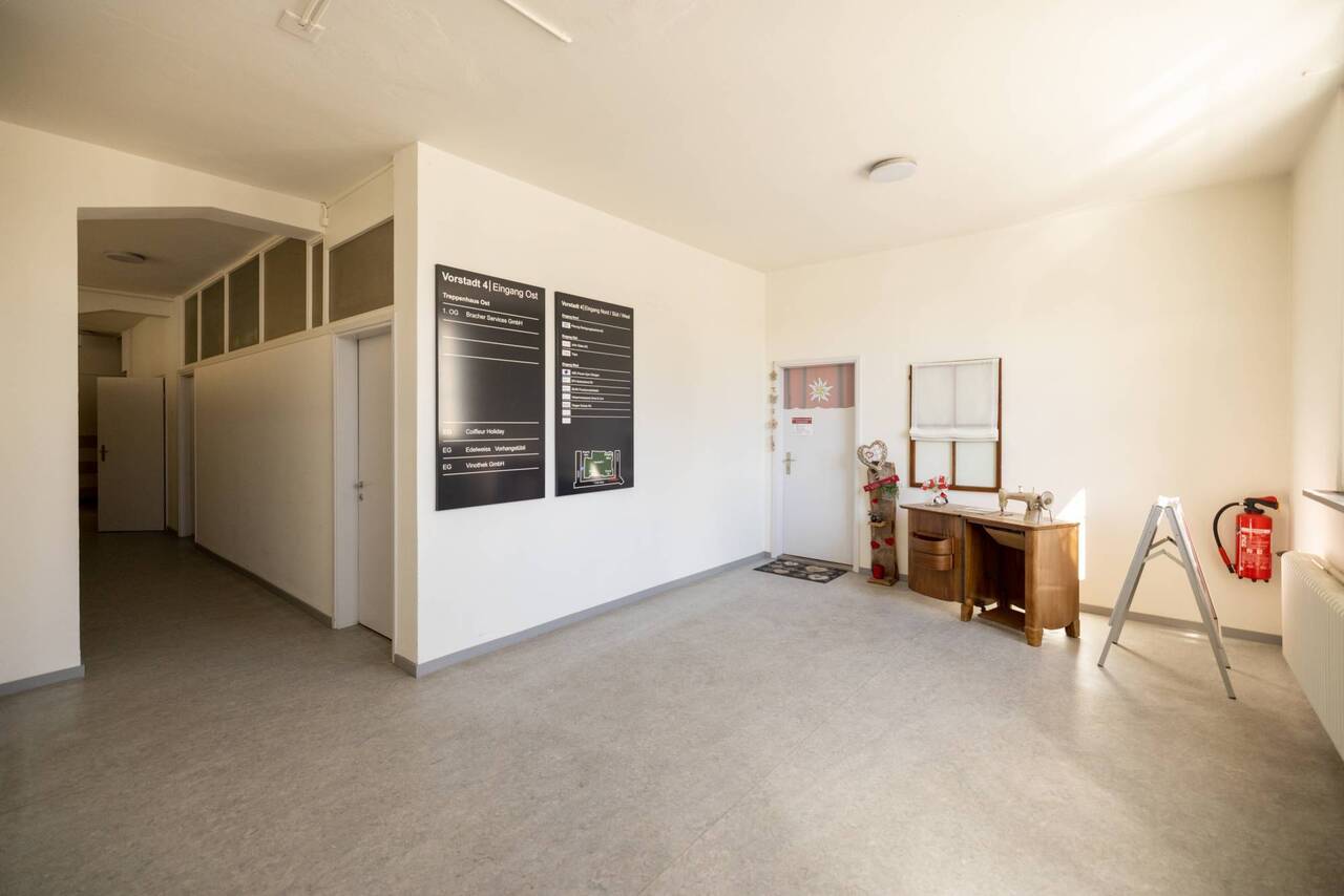 100m² commercial, photo 4 sur 9