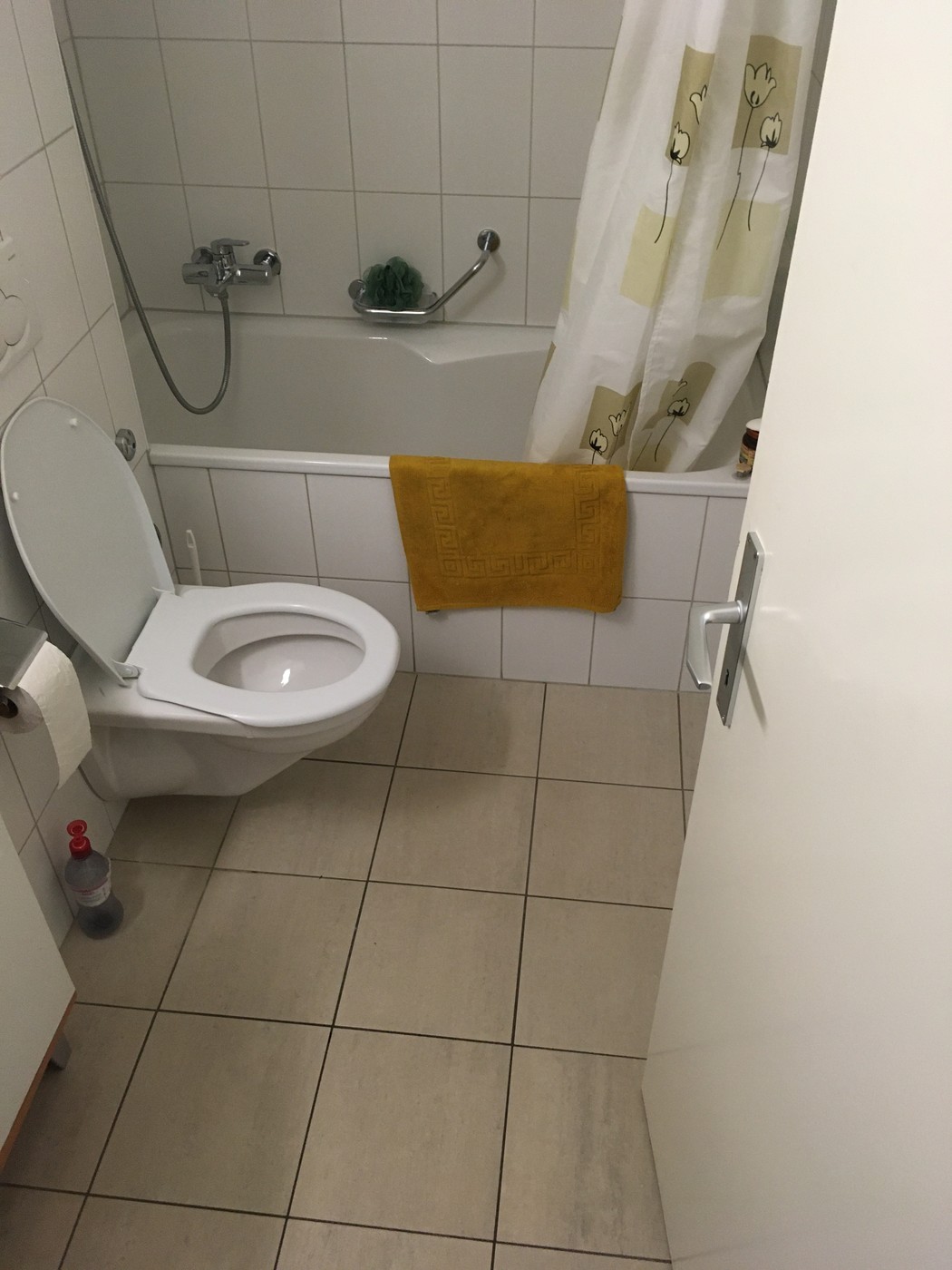 Chambre dans un appartement partagé