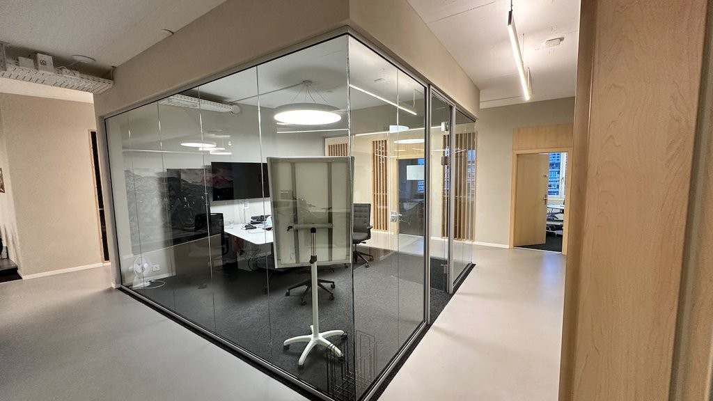 872m² commercial