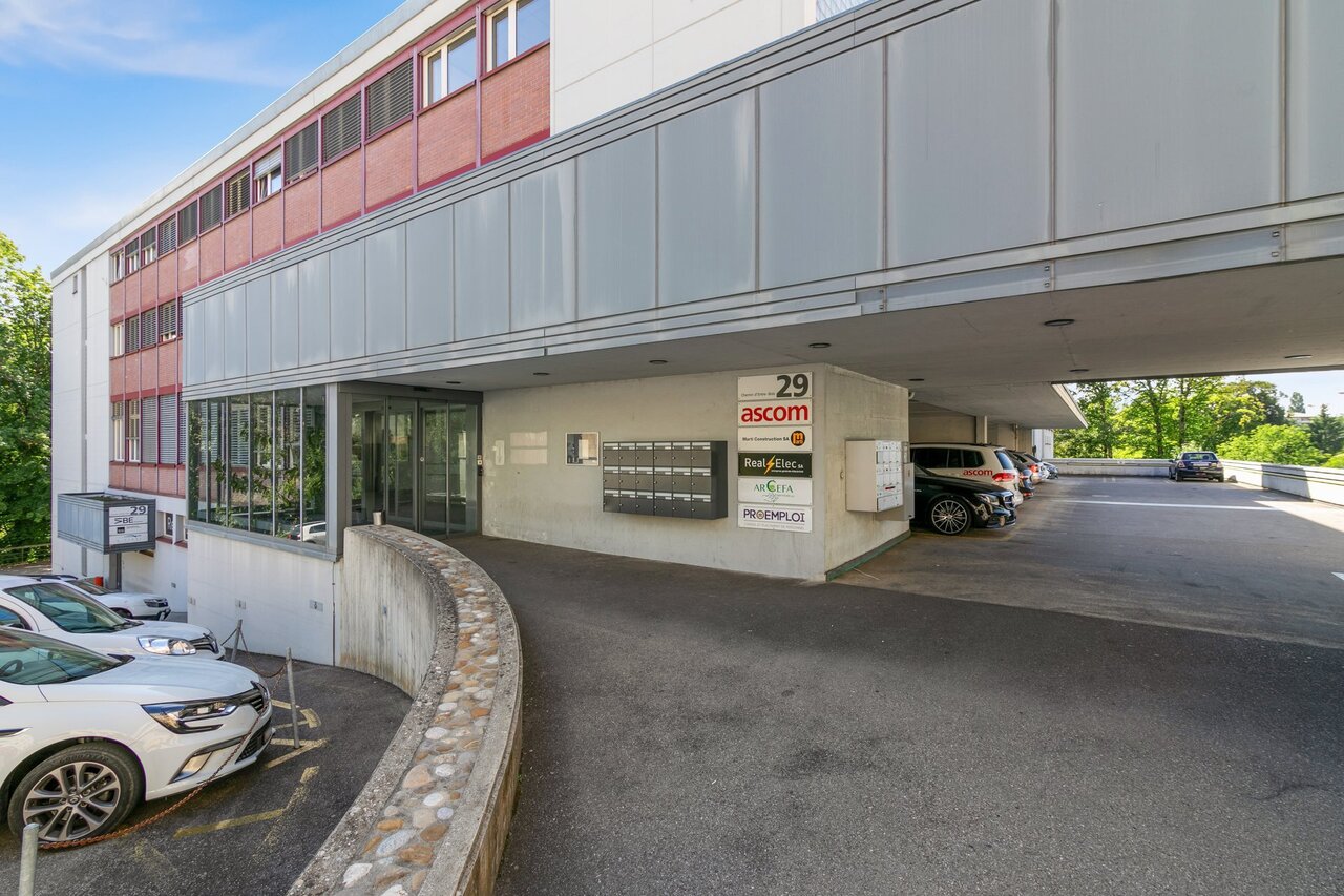 42m² office