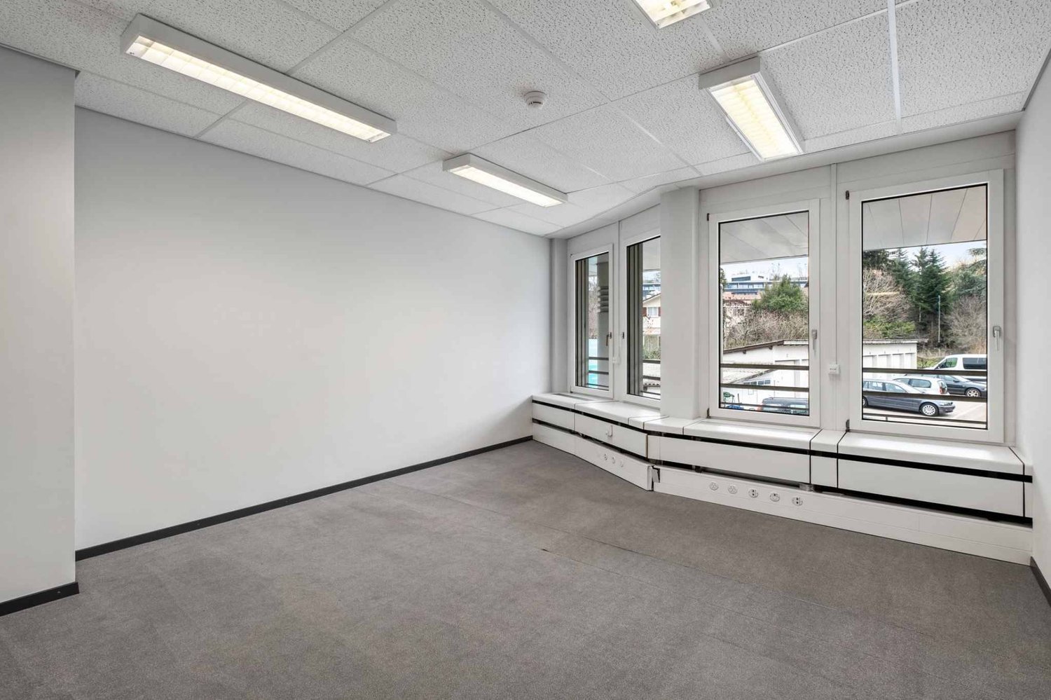 169m² office