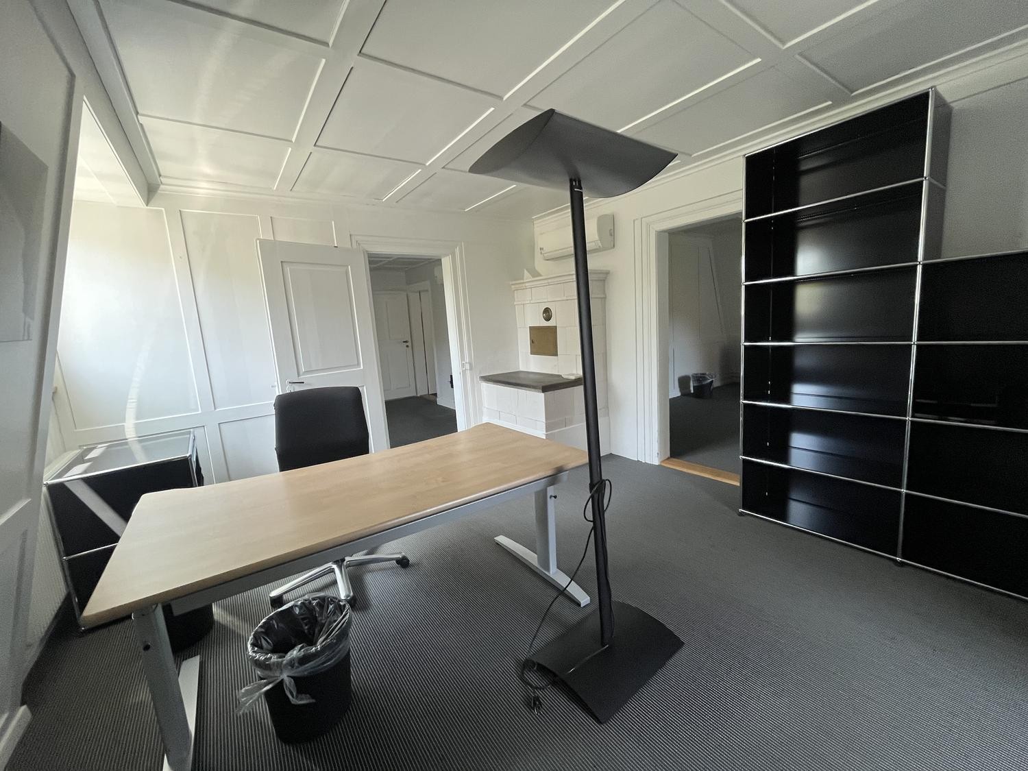 130m² commercial