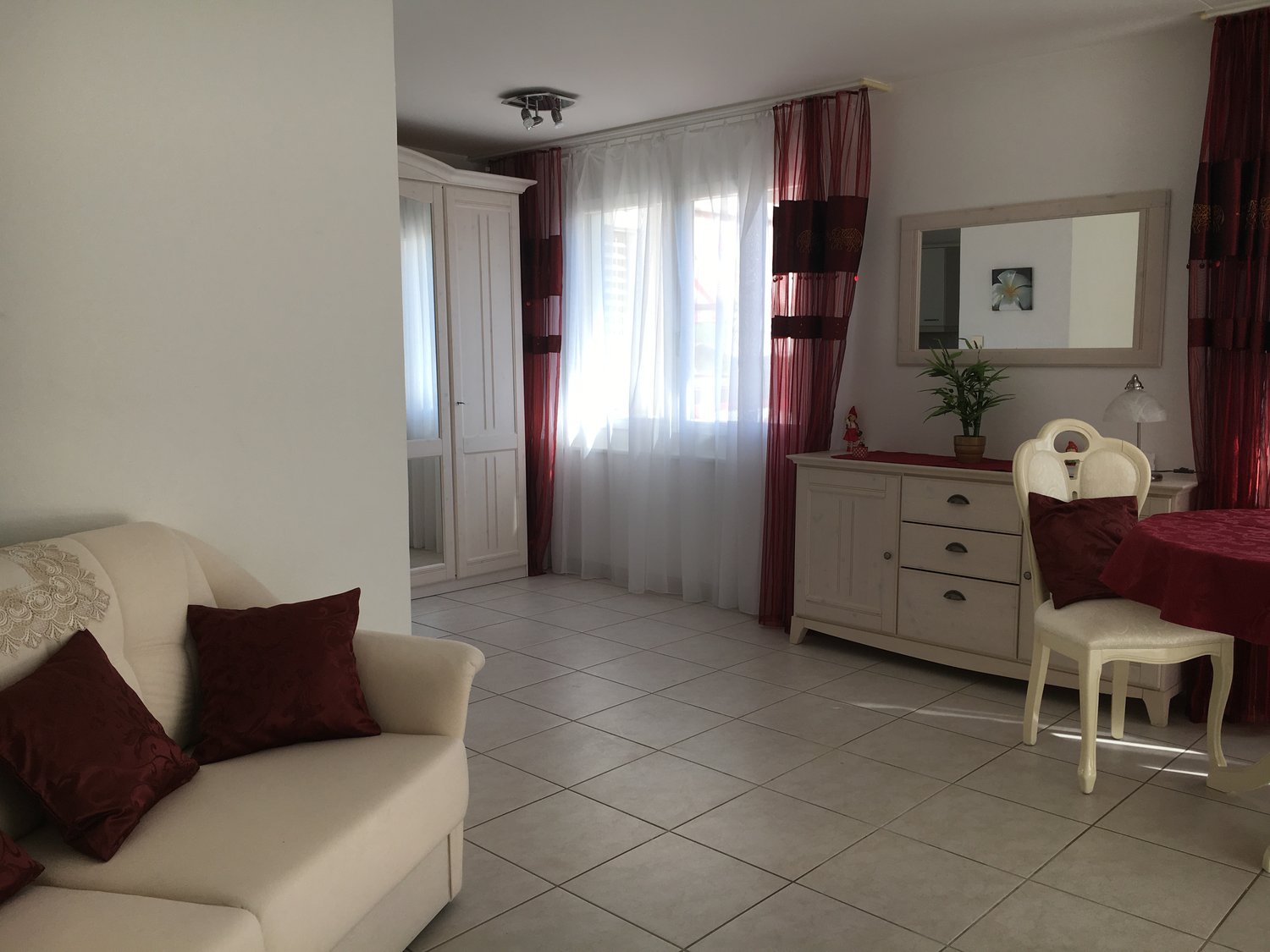 2 ½ rooms furnished flat
