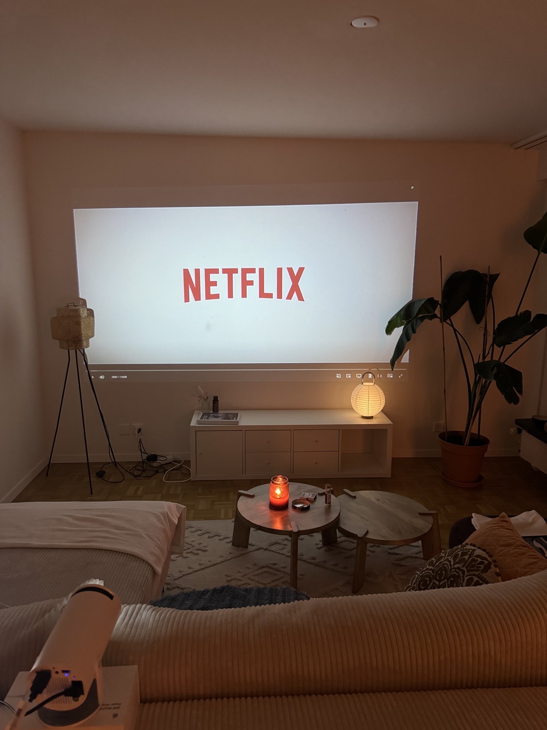 Chambre dans une colocation

Je sous-loue ma chambre dans un quartier magnifique et calme d'Unterengstringen, disponible dès le 1 November.

L'appartement est situé très près de la rivière Limmat, avec une belle vue et la forêt juste derrière la maison – parfait si vous aimez la nature, les promenad, photo 5 sur 6