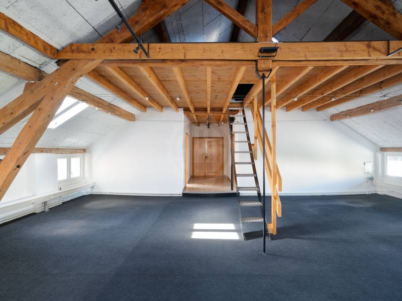192m² office