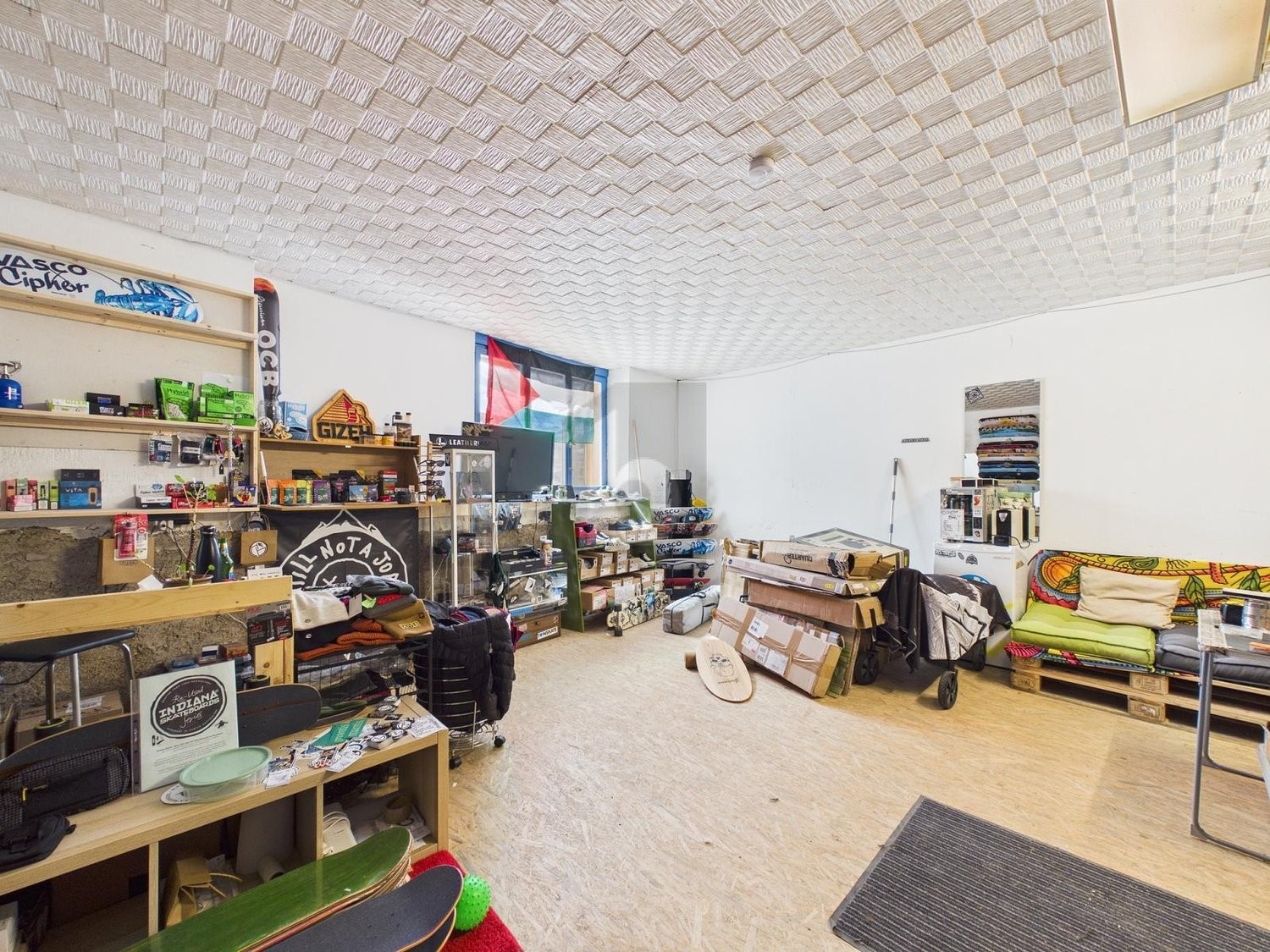 Bureau de 27m², photo 1 sur 2