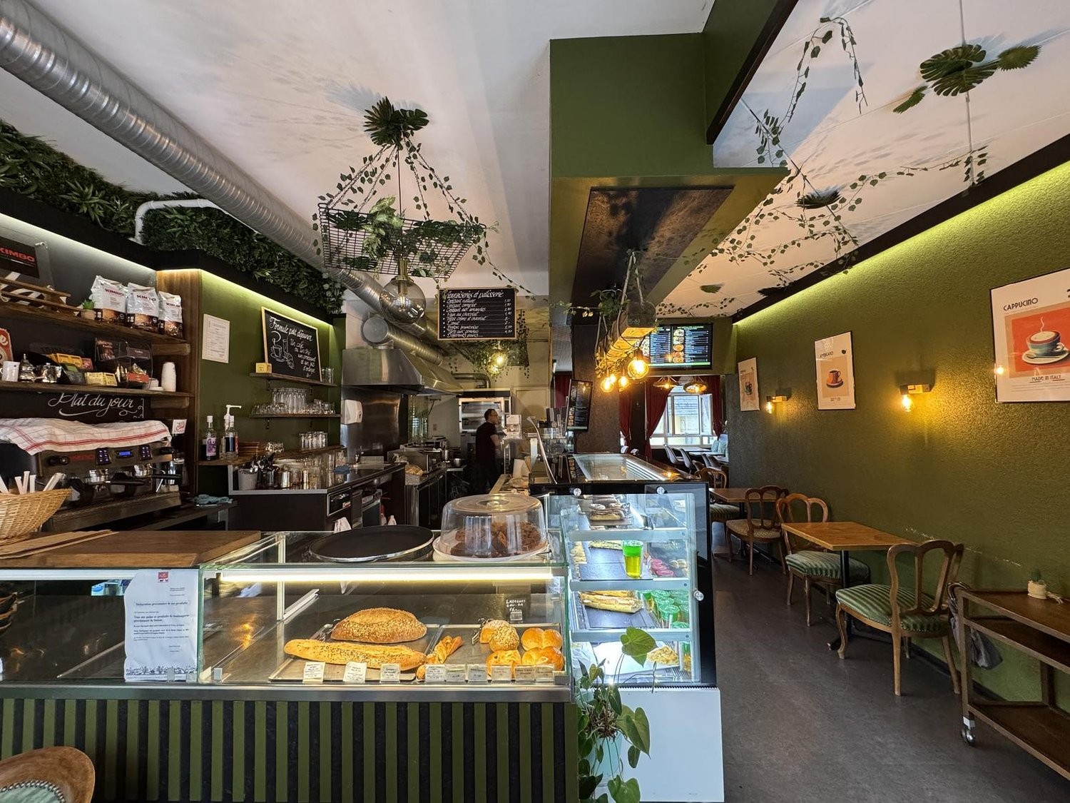 80m² restaurant