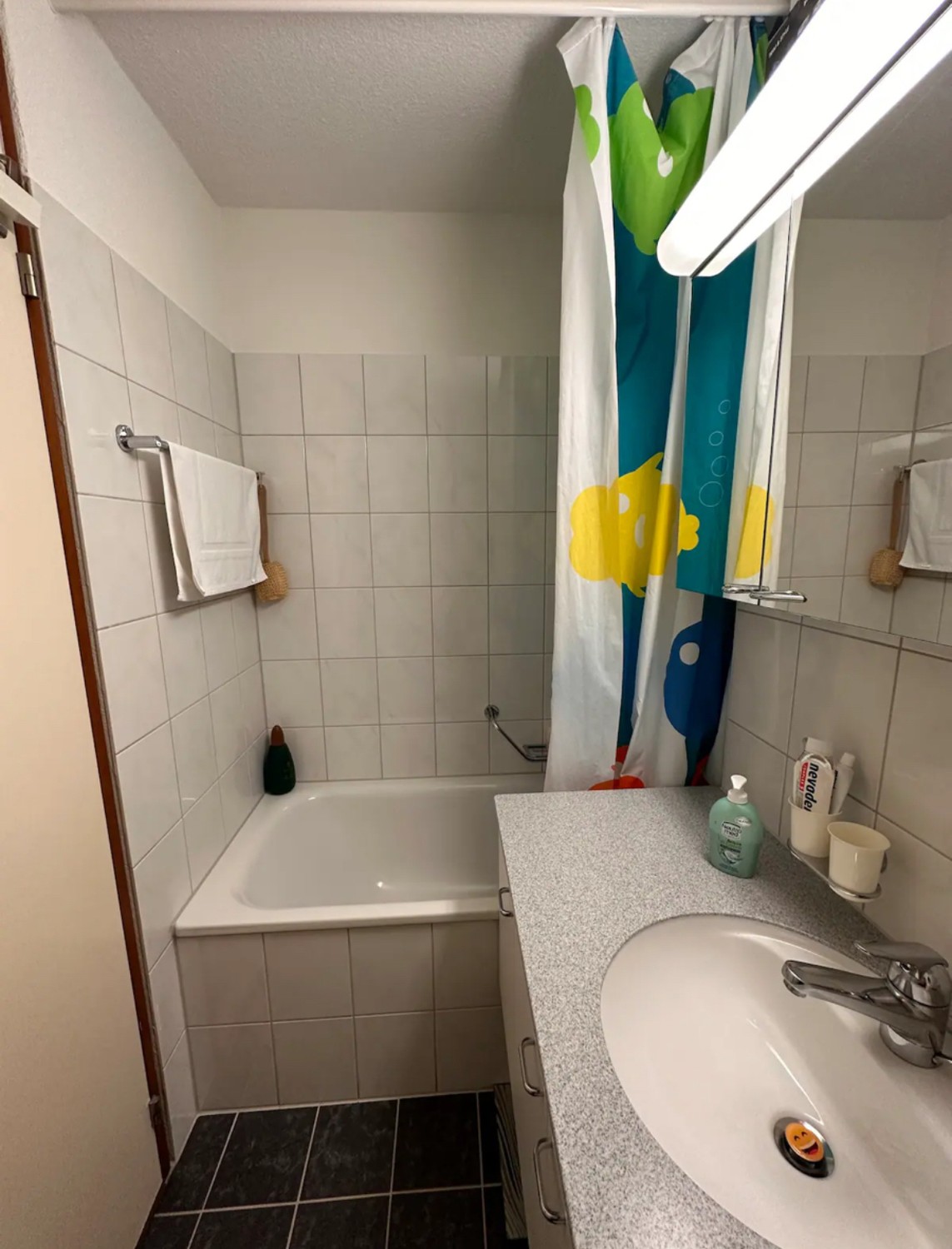 Chambre dans une colocation

Seulement après connaissance, NON FUMEURS, avec un contrat de travail régulier., photo 7 sur 7