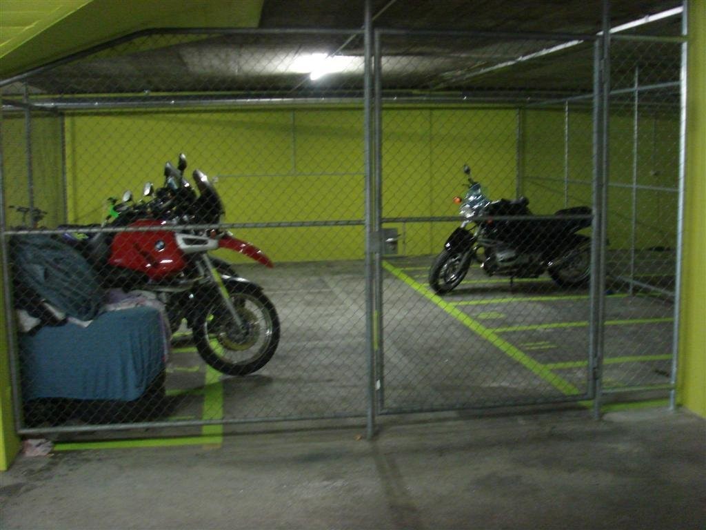 Place de parc couverte pour vélos
