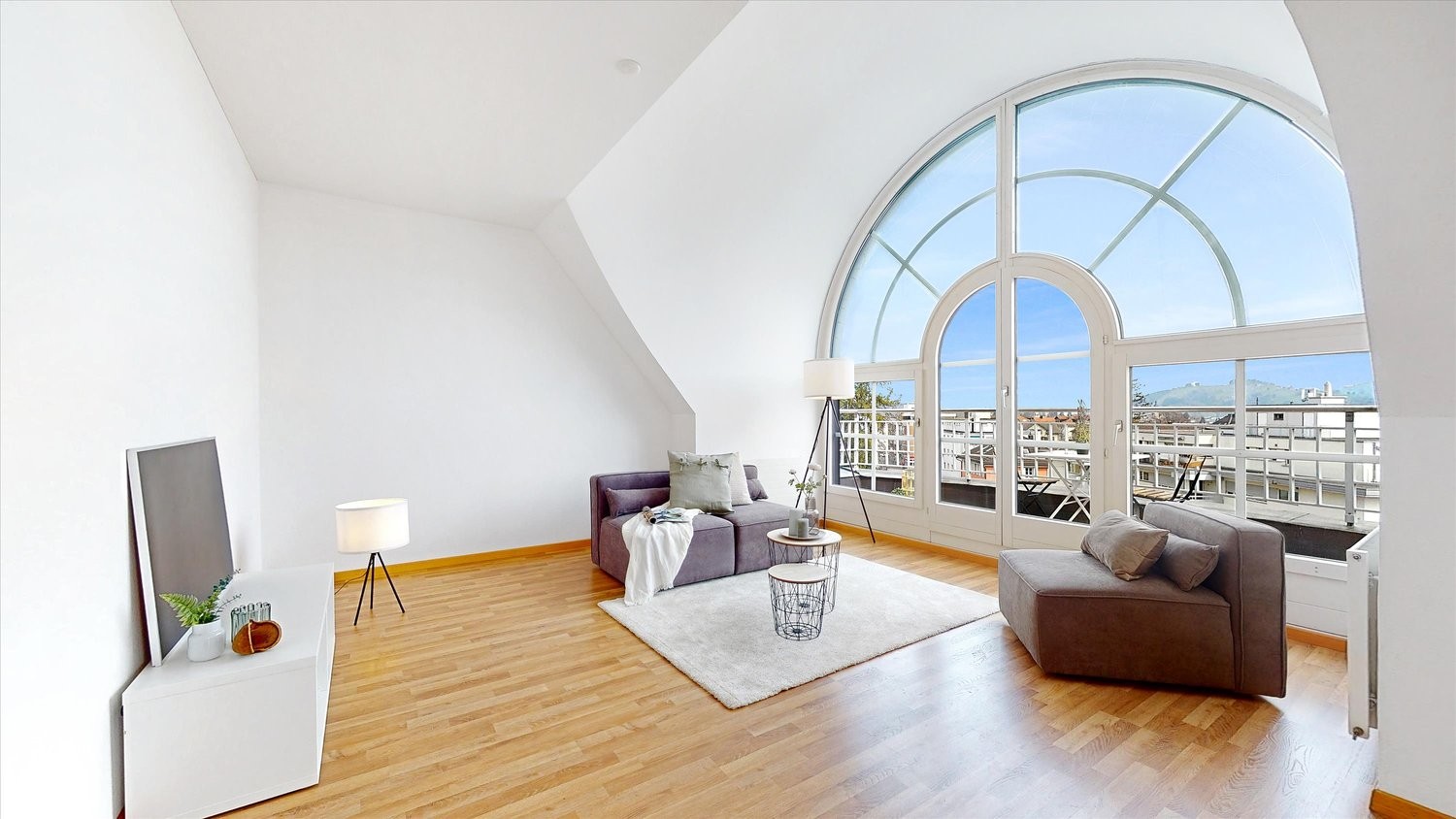 Appartement de 2 ½ pièces sous les combles, photo 2 sur 10
