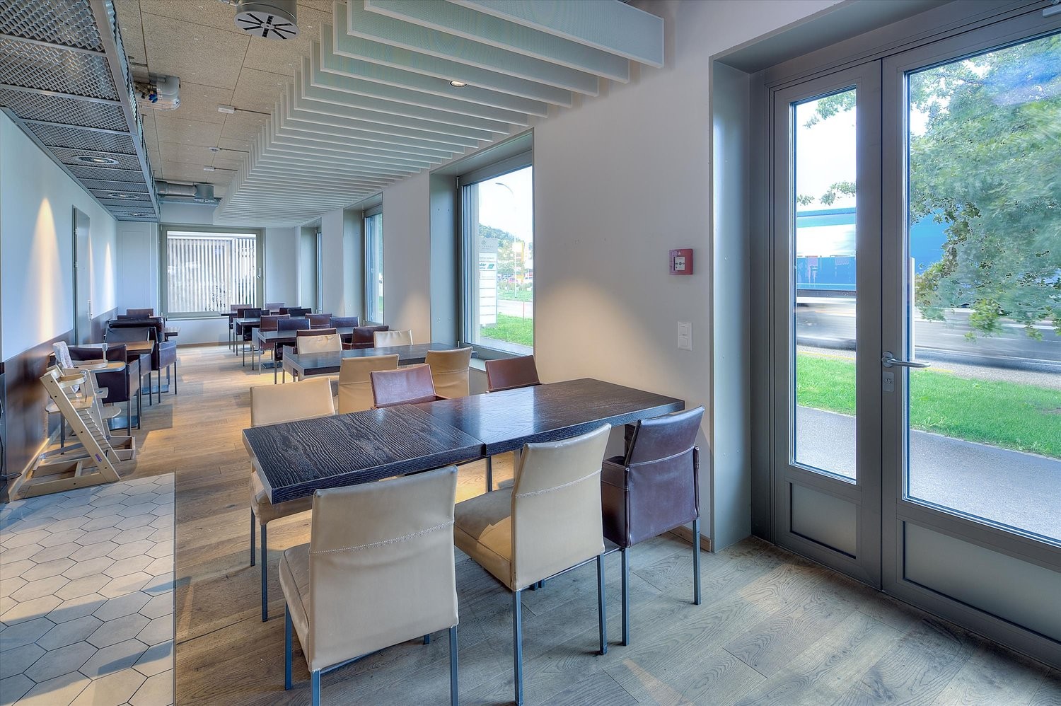 124m² commercial