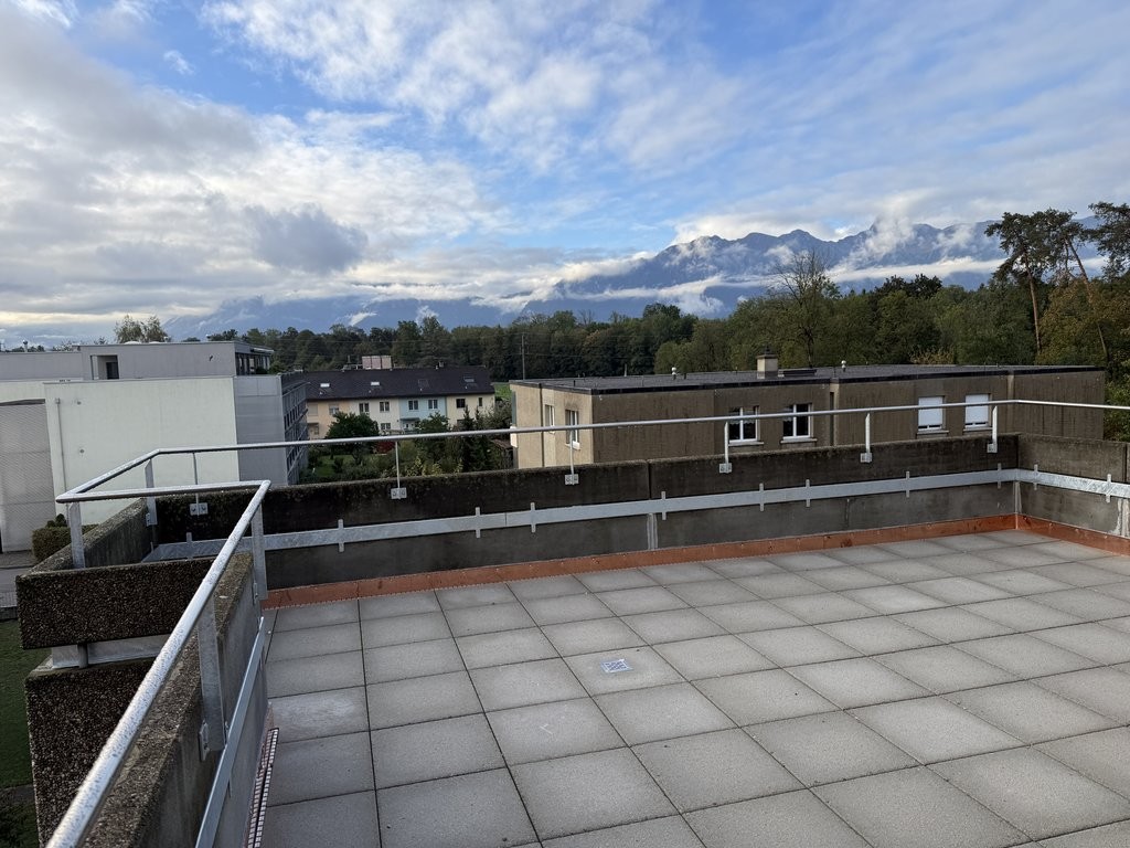 Appartement en attique de 2 ½ pièces, photo 1 sur 10