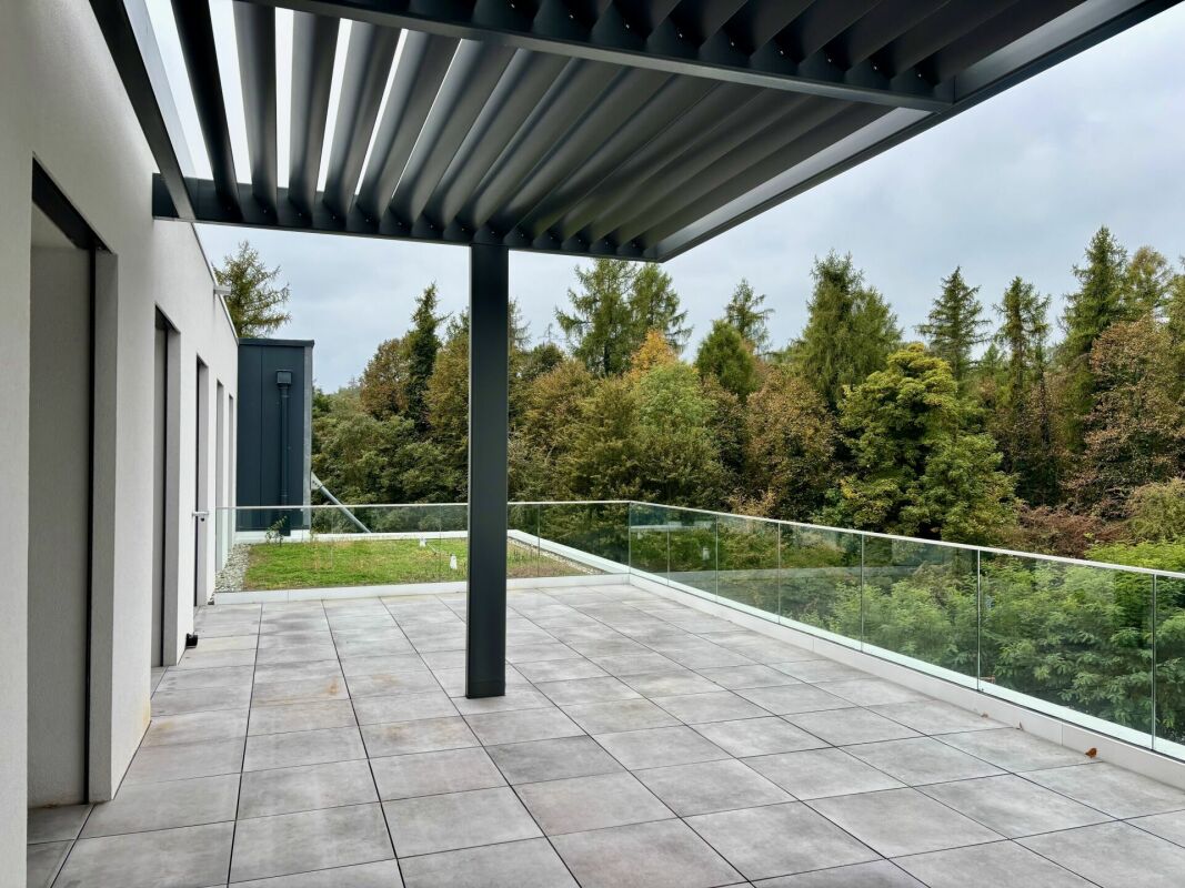 222m² office