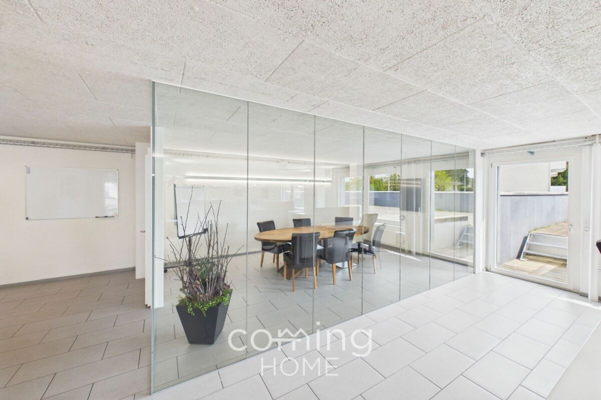 230m² commercial, photo 2 sur 10