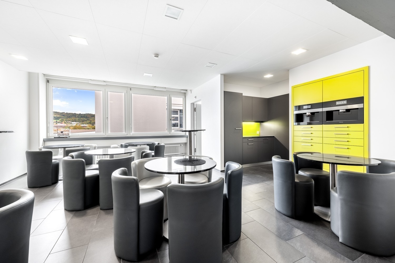 350m² de bureaux
