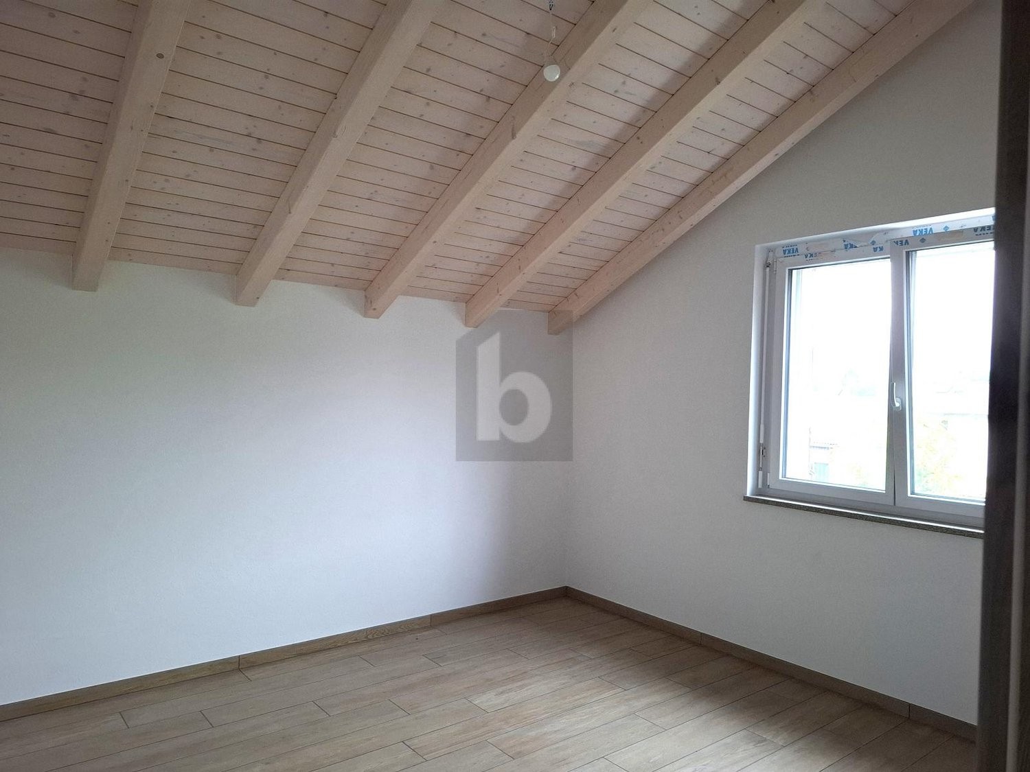 4 ½ rooms attic flat