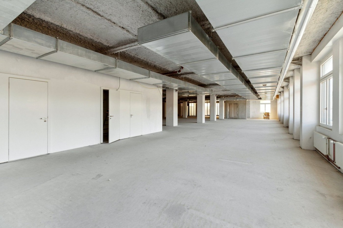 909m² shop, photo 8 sur 10