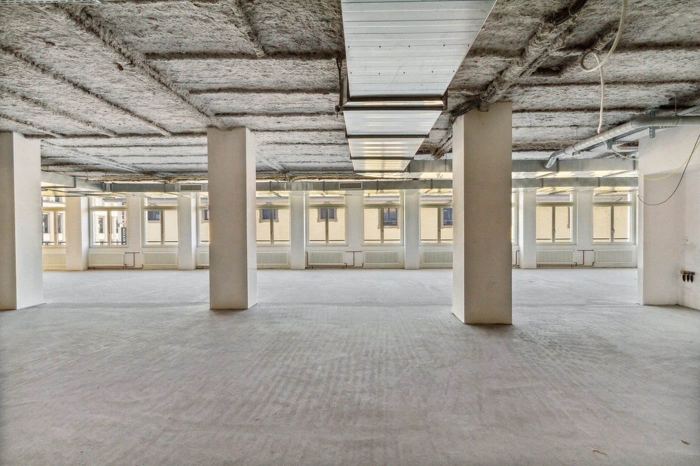 909m² shop, photo 5 sur 10
