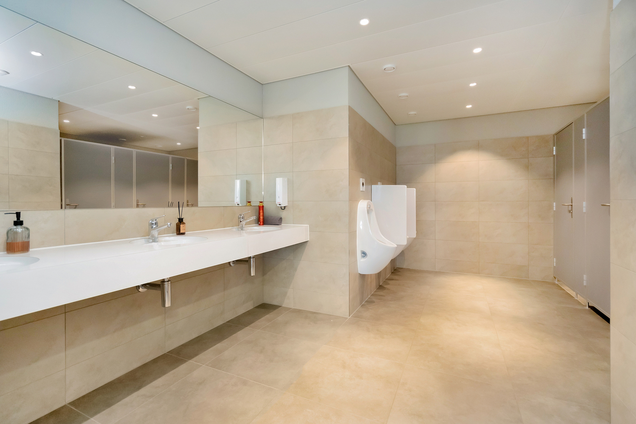 983m² commercial, photo 8 sur 10