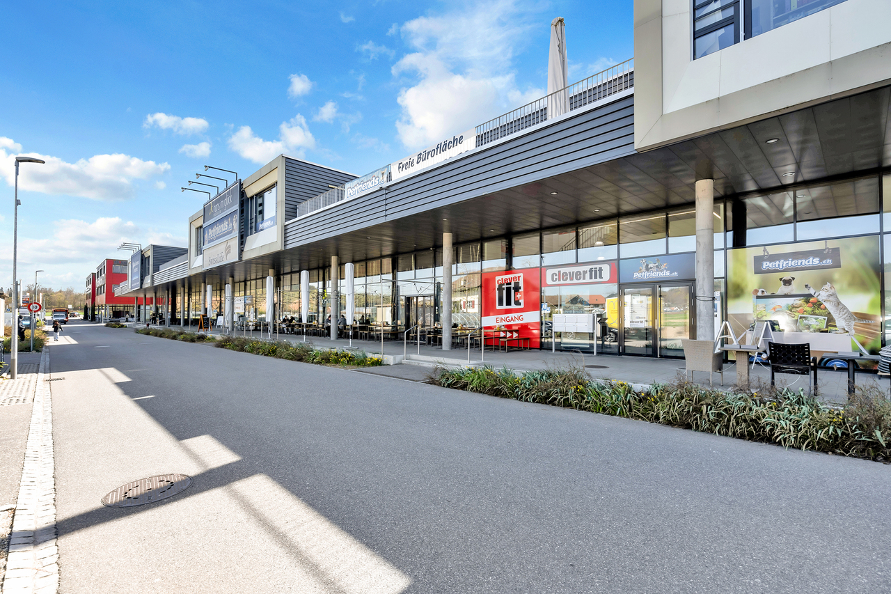983m² commercial, photo 1 sur 10