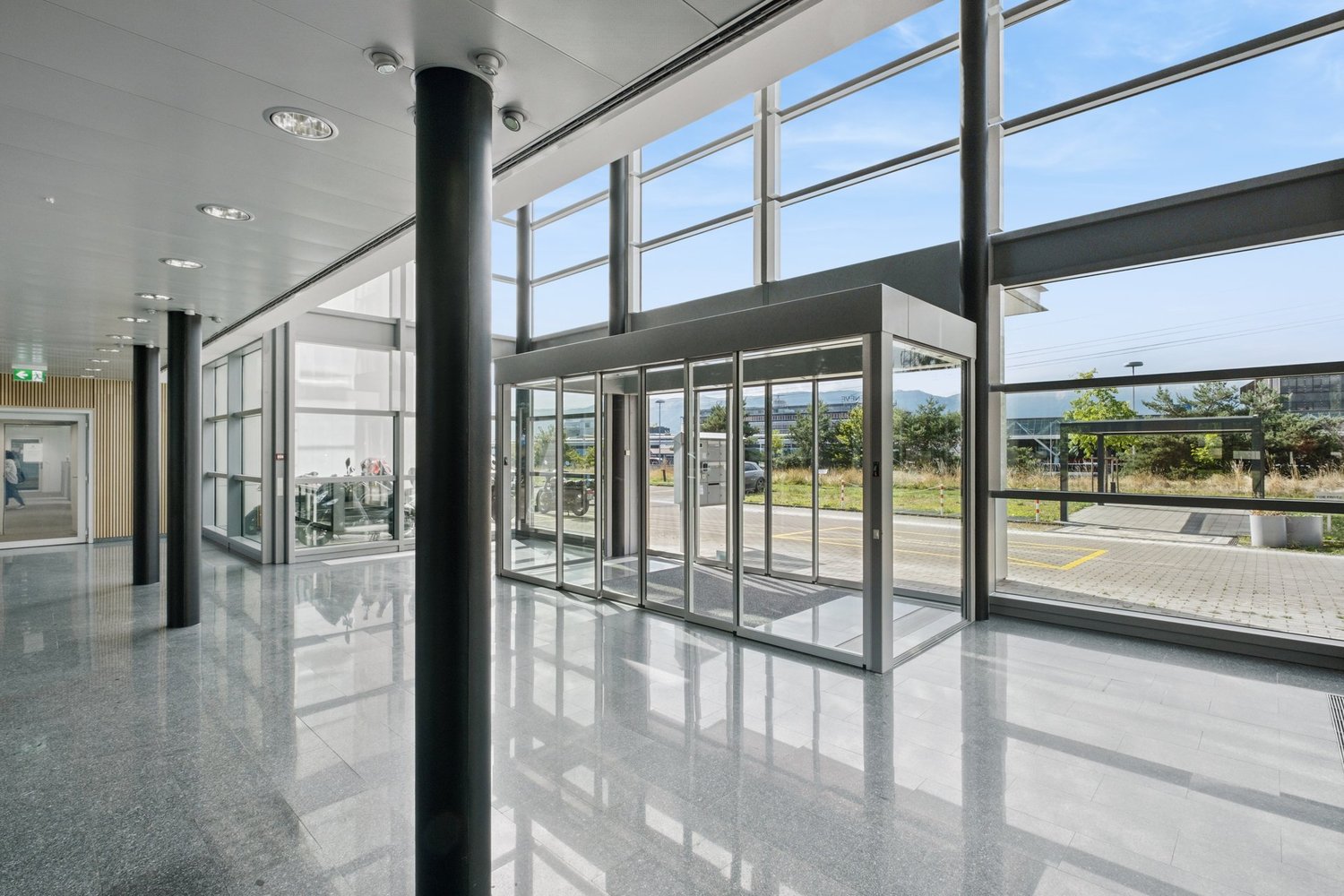 264m² office