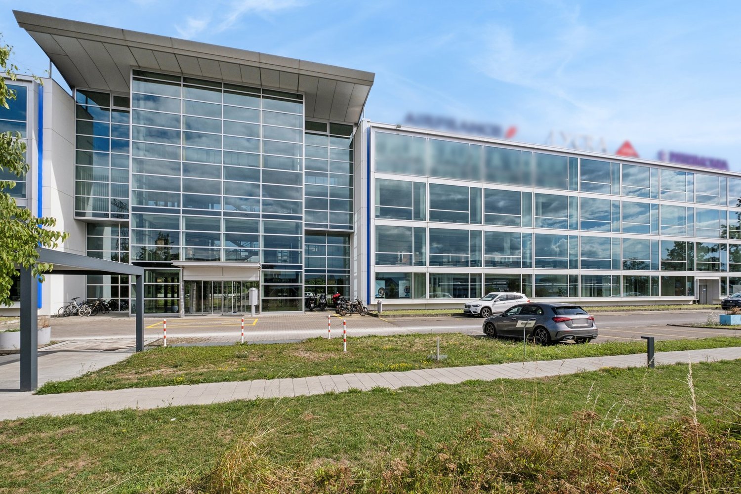 264m² office