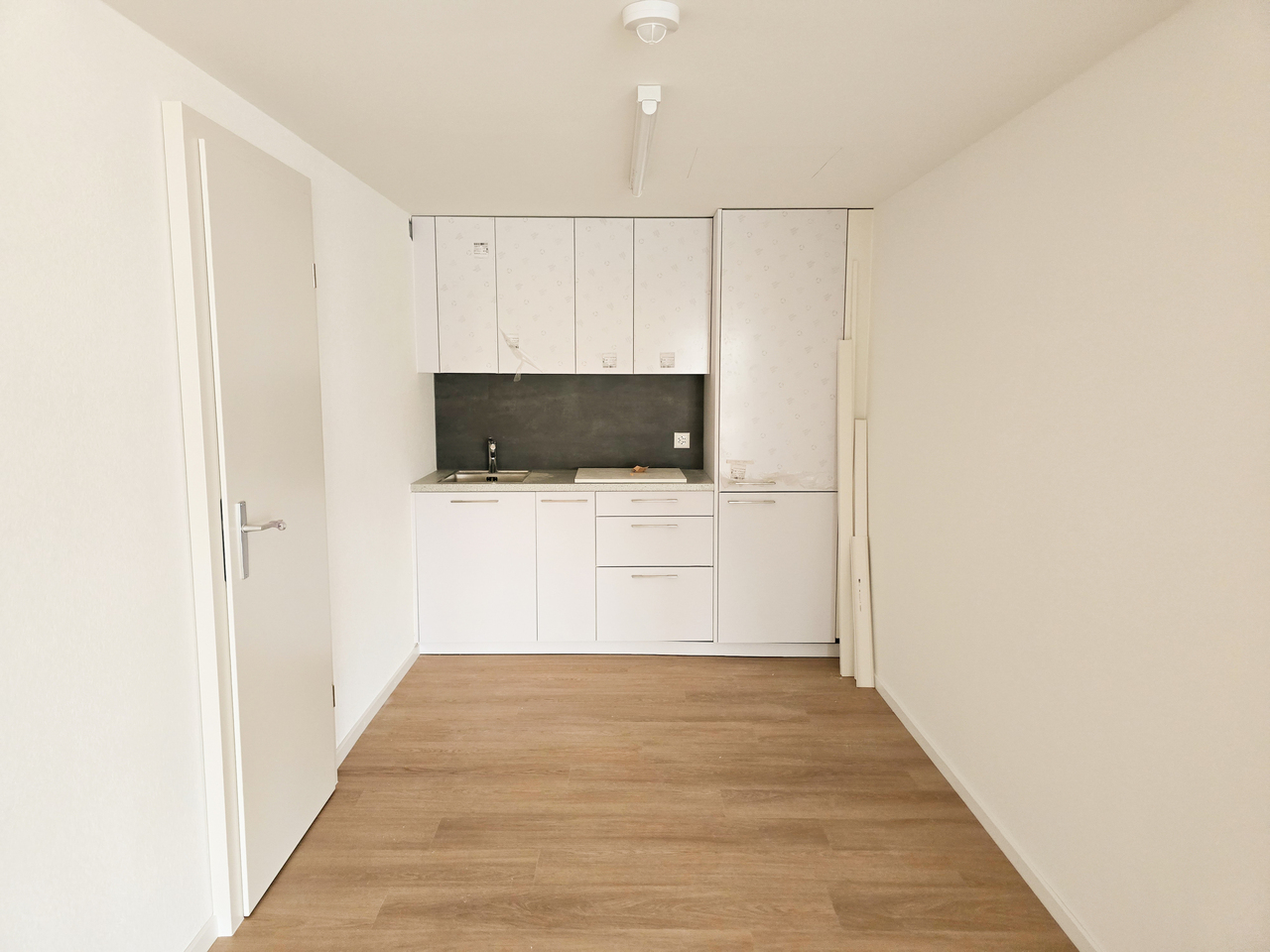 230m² office