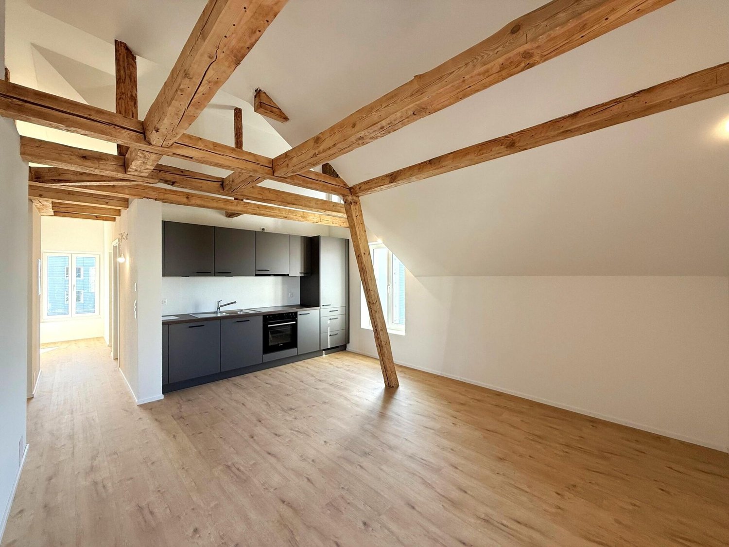 Appartement mansardé de 2 ½ pièces, photo 3 sur 8