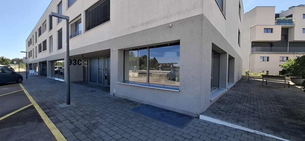 128m² arcade