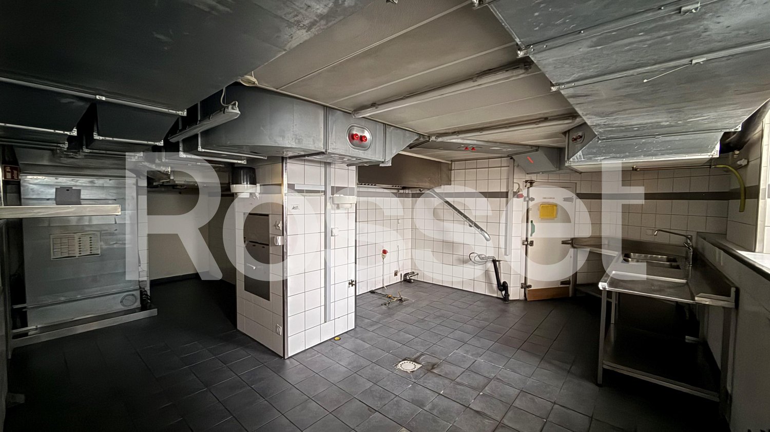 295m² department store, photo 7 sur 8