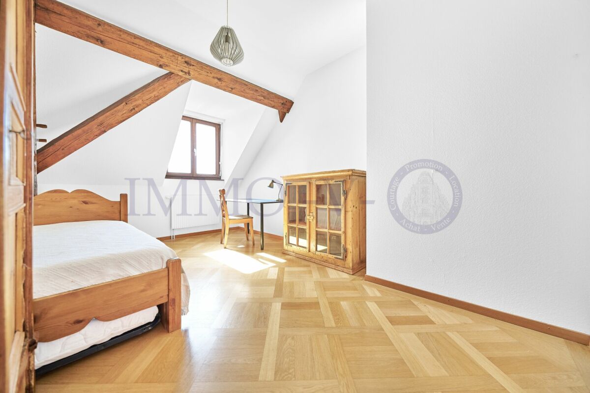 4 rooms attic flat